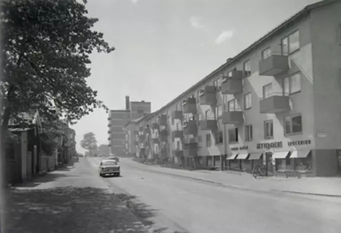Ateljé J-Berg Gävle Fotograf Evert ”J-Berg” Jäderberg Motiv: Brunnsgatan Ateljé J-Berg Gävle Fotograf Evert ”J-Berg” Jäderberg Motiv: Brunnsgatan