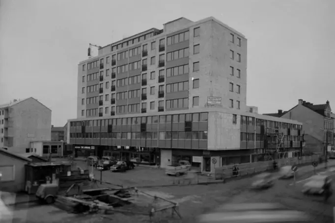 Ateljé J-Berg Gävle Fotograf Evert ”J-Berg” Jäderberg Motiv: Södermanstorg Ateljé J-Berg Gävle Fotograf Evert ”J-Berg” Jäderberg Motiv: Södermanstorg